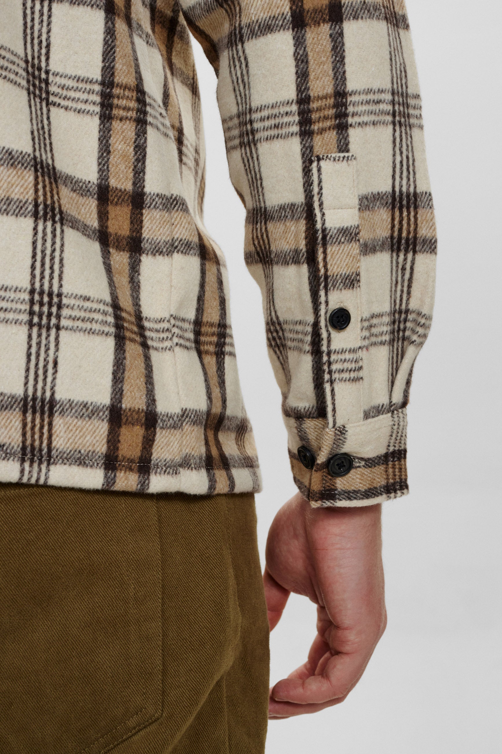 DXNMXRK. DX-Ebbe Outlet Tree House