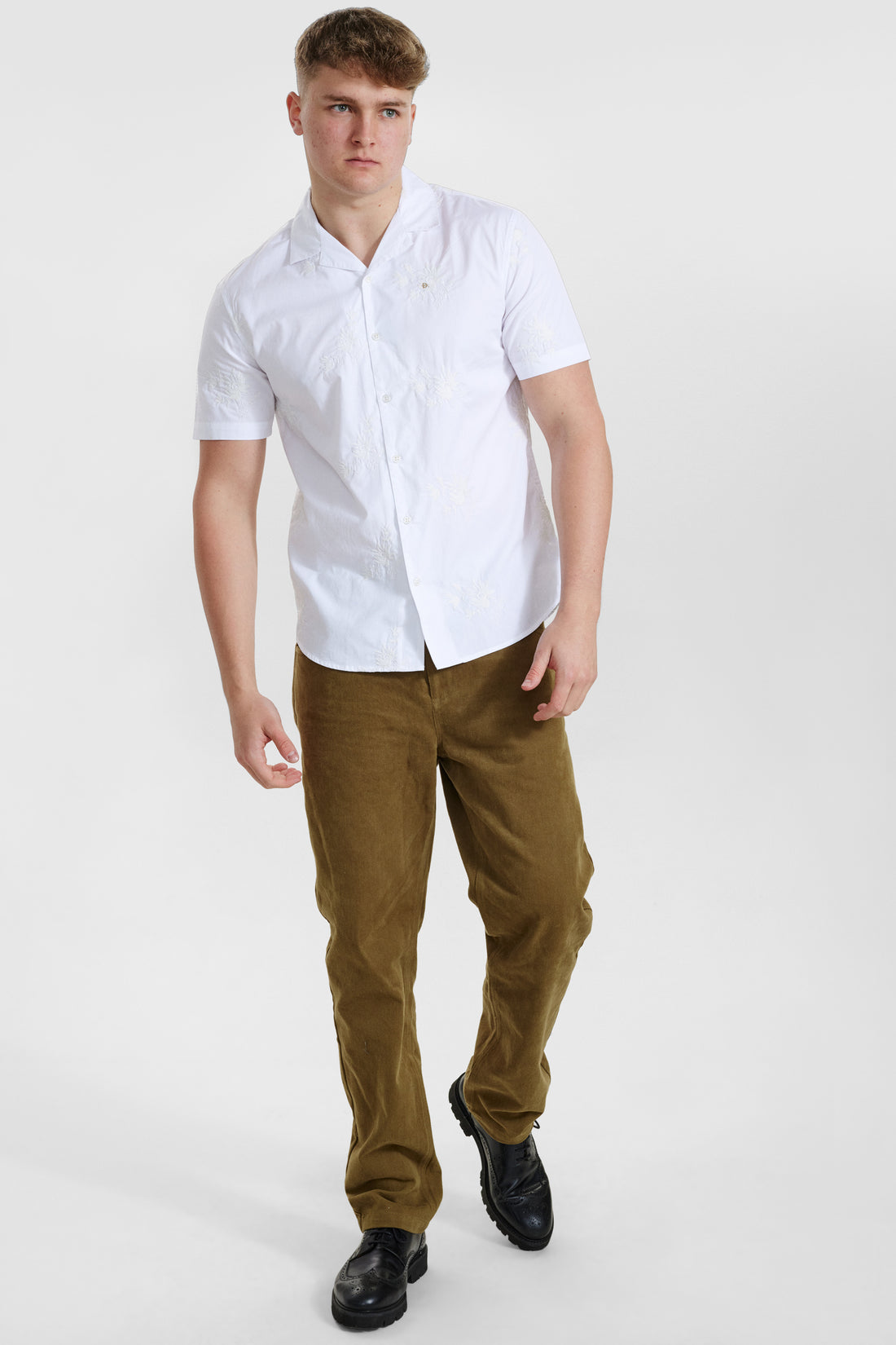 DXNMXRK. DX-Edenas Outlet White